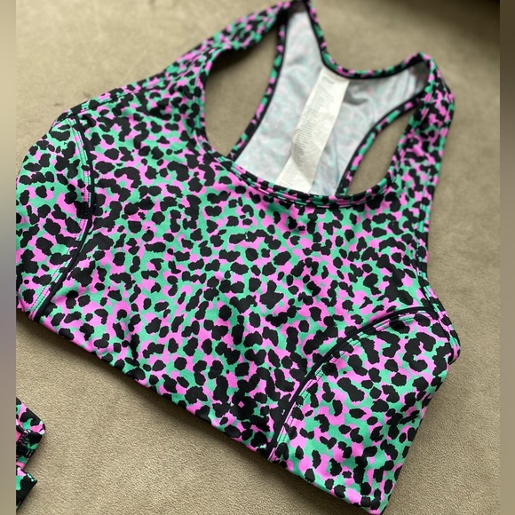 Fabletics Grass Green Safari Set **SOLD - Picture 2 of 6